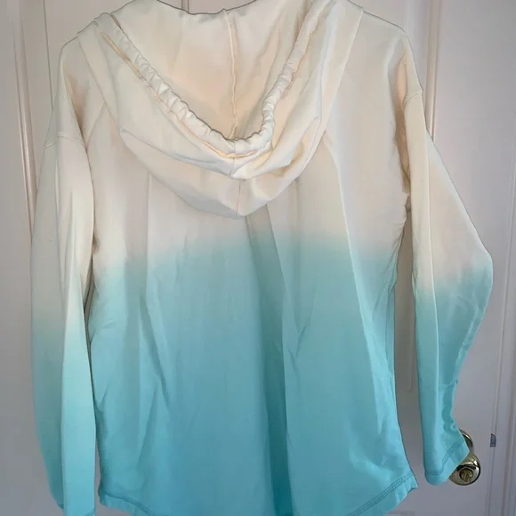 VENUS Ombré Pullover Hoodie - Picture 4 of 7